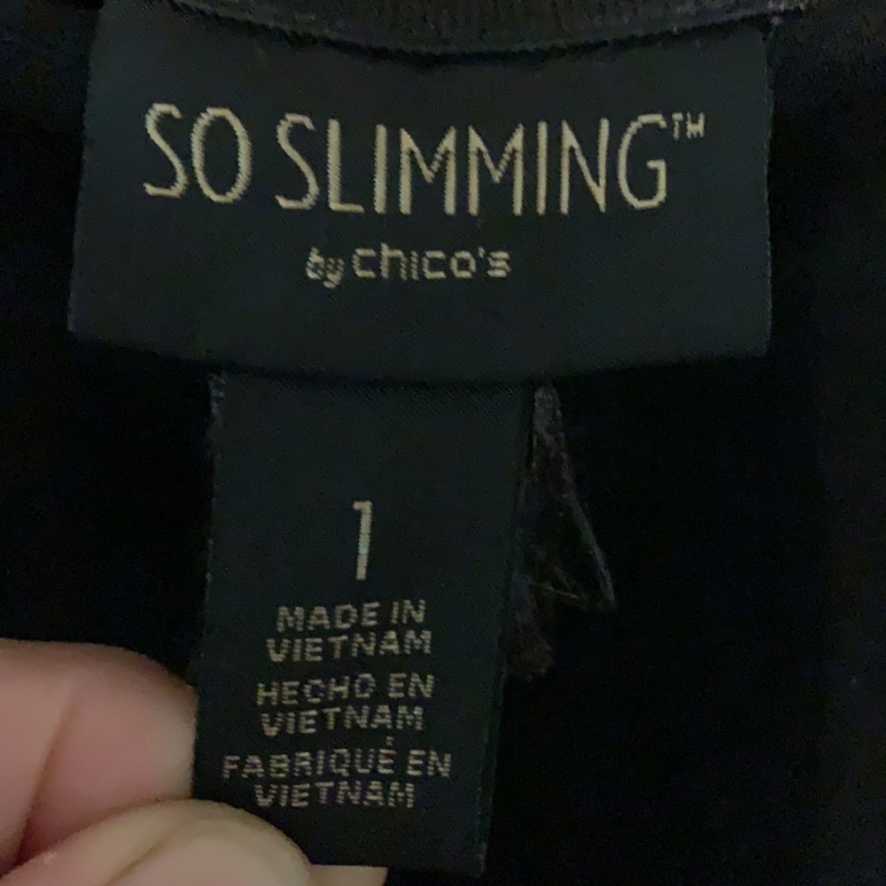 So slimming pants chicos  1 = size 8 black EUC!
